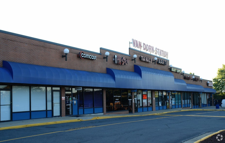 More Photos Of 512-516 S Van Dorn St, Alexandria Freestanding For Lease