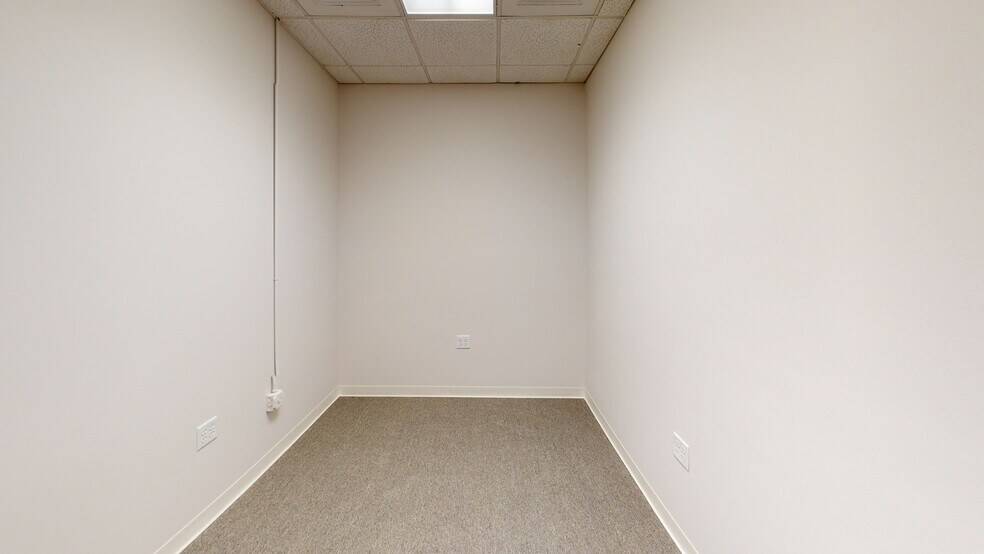 More Photos Of 2900 S Main St, Searcy Office For Sale