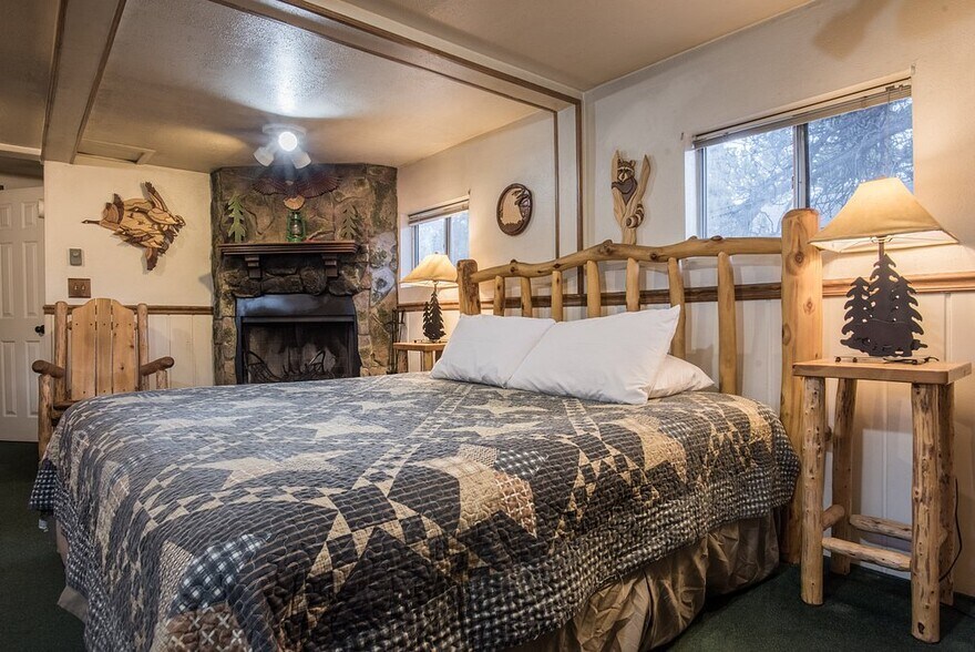 More Photos Of 710 Moraine Ave, Estes Park Hotel For Sale