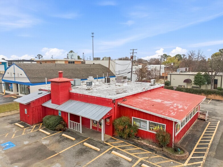 Primary Photo Of 565 W Bedford Euless Rd, Hurst Restaurant For Sale