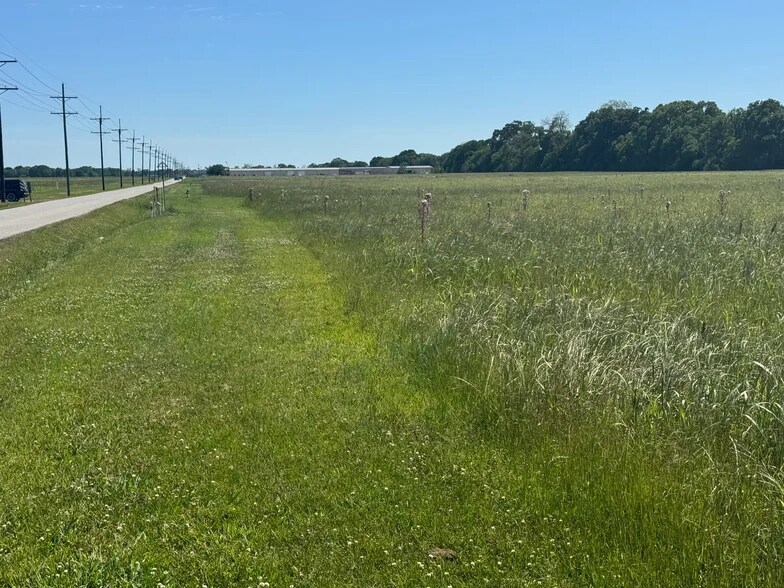 Primary Photo Of 400 Saint Etienne Rd, Broussard Land For Sale