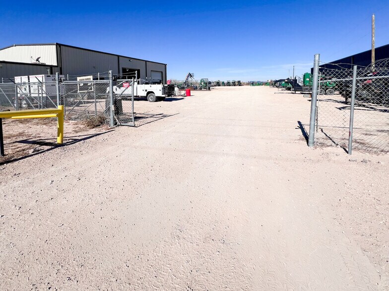 More Photos Of 12618 W County Road 133, Odessa Industrial For Lease
