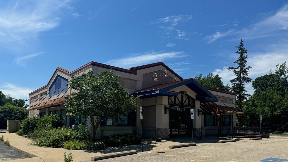 More Photos Of 131 N Annie Glidden Rd, Dekalb Restaurant For Sale