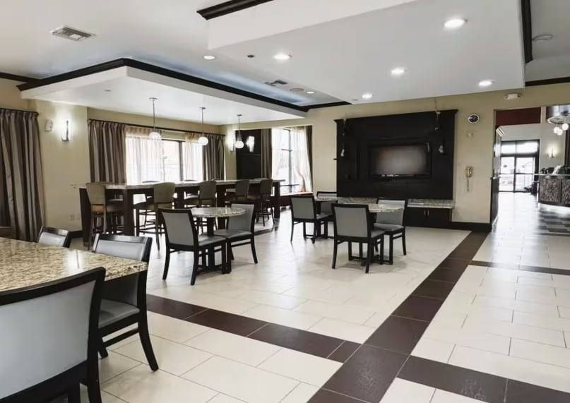 More Photos Of 120 S Main St, Jewett Hotel For Sale