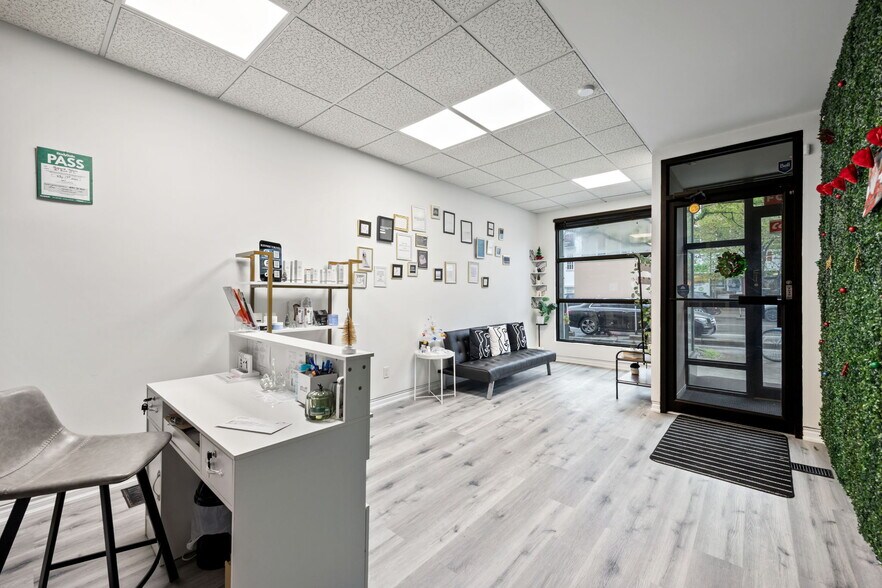 More Photos Of 1611 Bloor St W, Toronto Storefront Retail Office For Sale