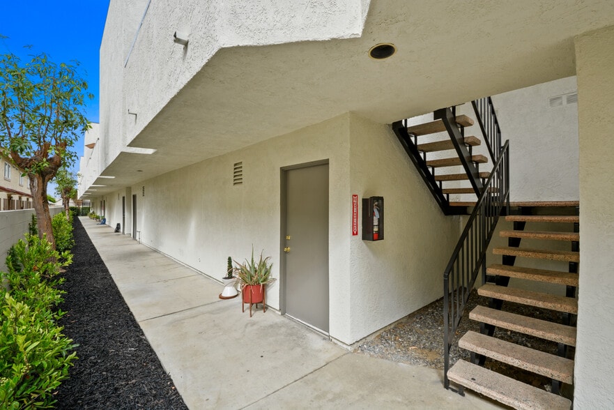 More Photos Of 15627 Belshire Ave, Norwalk Apartments For Sale