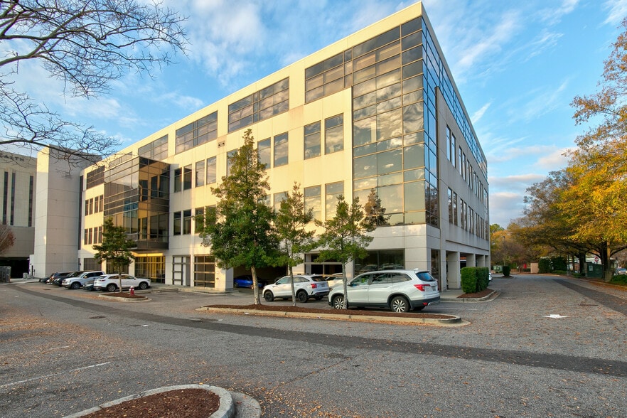 More Photos Of 8 Richland Medical Park Dr, Columbia Office For Sale