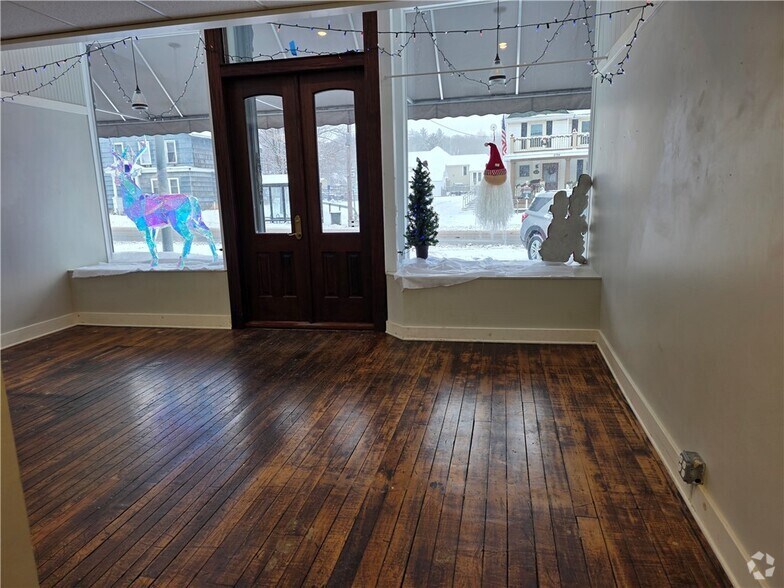 More Photos Of 3791-3797 S Main St, Marion General Retail For Sale