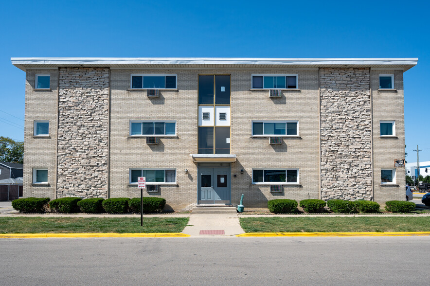 Primary Photo Of 3400 W North Ave, Stone Park Apartments For Sale