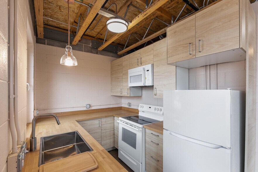 More Photos Of 3800 S Broadway, Englewood Apartments For Lease