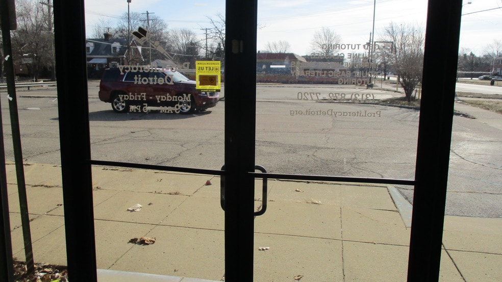 More Photos Of 12300 Morang Rd, Detroit Bank For Lease
