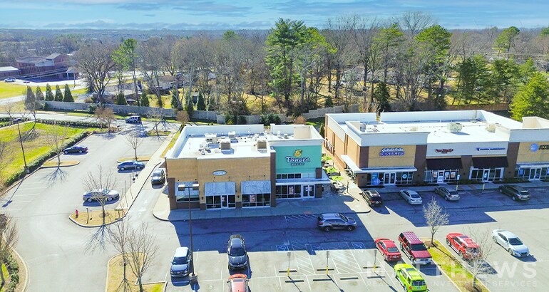 Primary Photo Of 921 Nashville Pike, Gallatin Freestanding For Sale