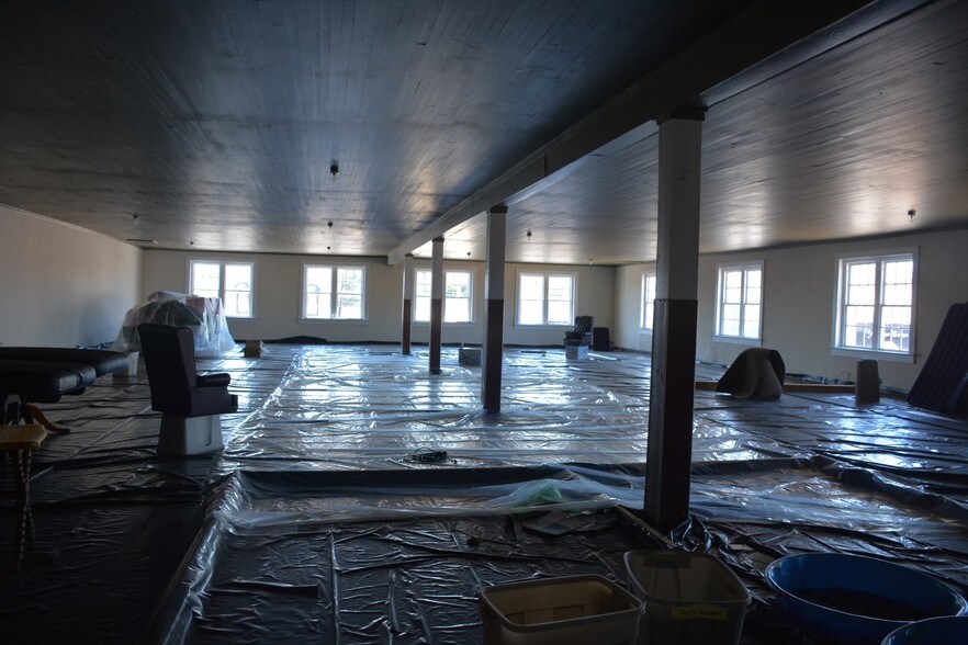 More Photos Of 201 S Main St, Enterprise Department Store For Sale