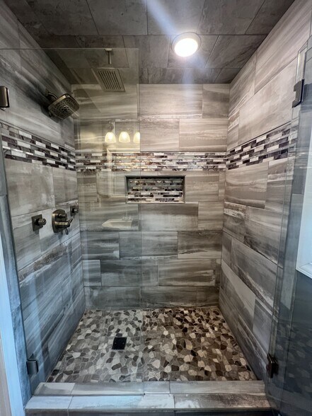 More Photos Of 1747 Oakdale Ave, Green Bay Apartments For Sale