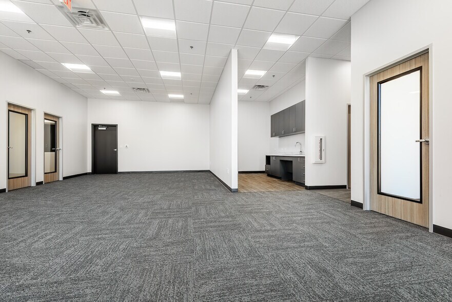 More Photos Of 4521 N US Highway 67, Midlothian Distribution For Sale