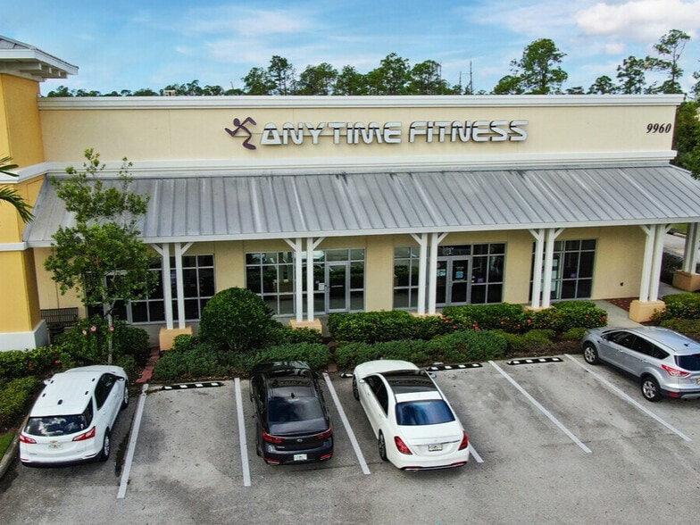 More Photos Of 9960 Business Cir, Naples Unknown For Lease