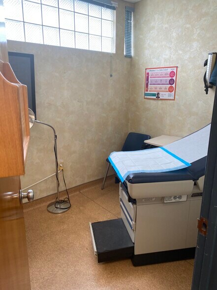 More Photos Of 566 Nye Ave, Irvington Medical For Sale
