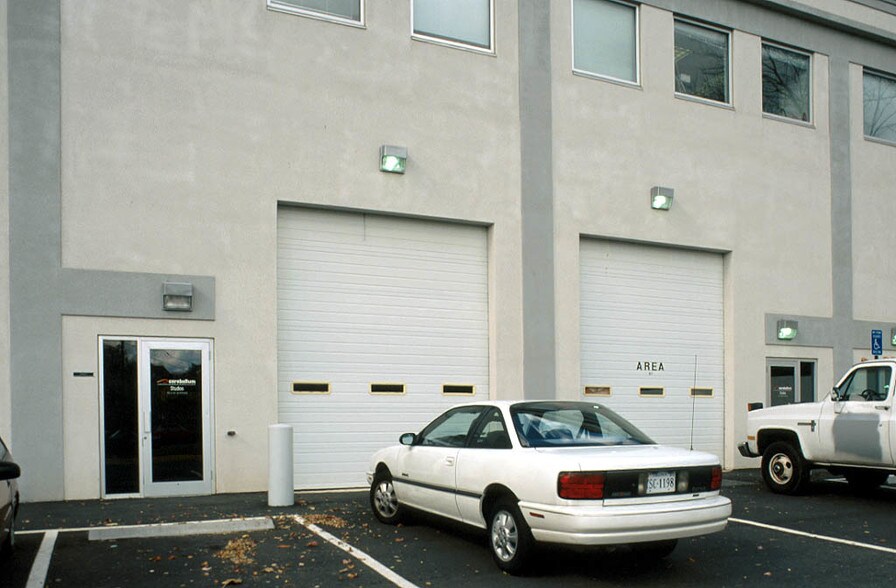 More Photos Of 2890 Emma Lee St, Falls Church Flex For Lease