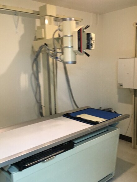 More Photos Of 2520 E Palmdale Blvd, Palmdale Fast Food For Lease