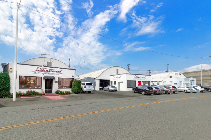 More Photos Of 11847-11861 Teale St, Culver City Manufacturing For Sale