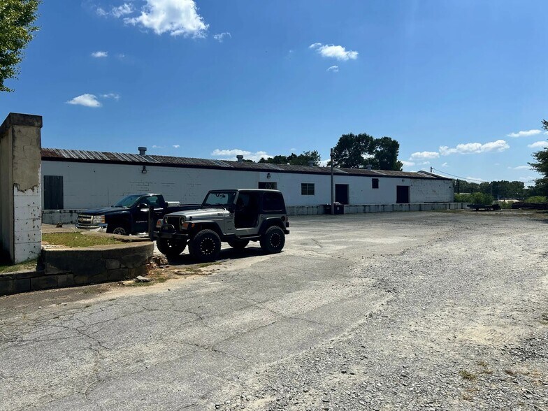 Primary Photo Of 142 City Hall Ave, Bowdon Warehouse For Sale