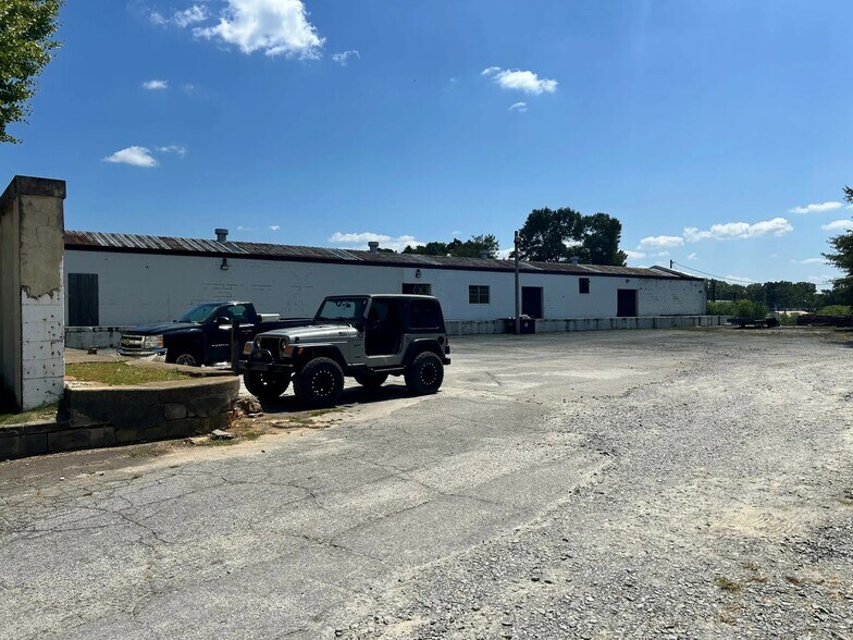 More Photos Of 142 City Hall Ave, Bowdon Warehouse For Sale