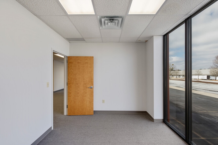 More Photos Of 4800 Coates Dr, Fairburn Warehouse For Lease