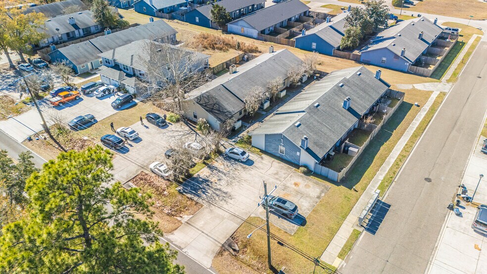 More Photos Of 7619 Indian Lakes Dr and 5126 Ricker Rd, Jacksonville Apartments For Sale