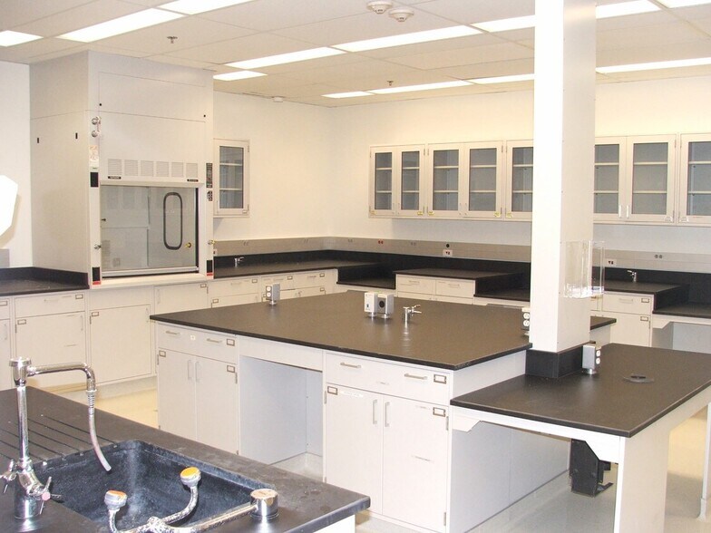 More Photos Of 33 Technology Dr, Warren Office For Lease