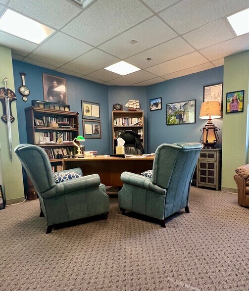 More Photos Of 385 Gentry Way, Reno Office For Sale