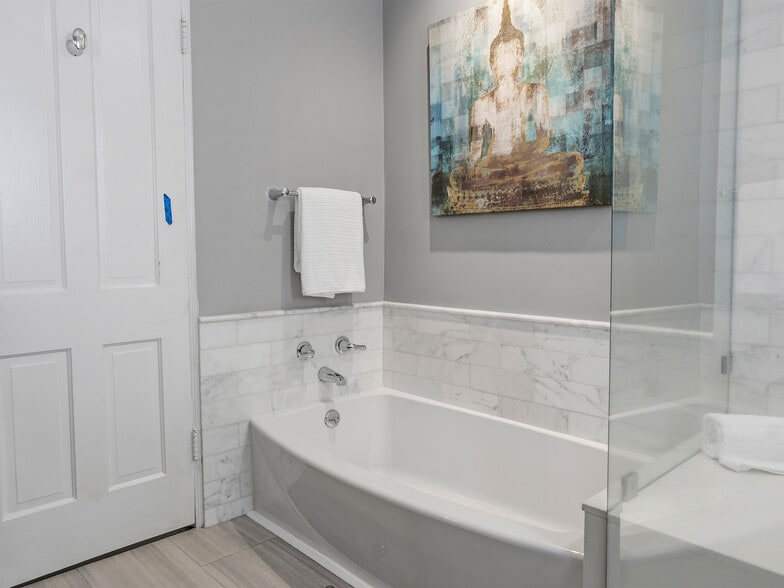 More Photos Of 5233 Lemp Ave, North Hollywood Multifamily For Sale