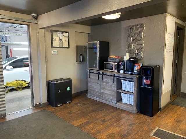 More Photos Of 3001 E Platte Ave, Colorado Springs Service For Sale