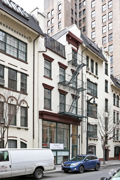 More Photos Of 10 E 8th St, New York Apartments For Lease