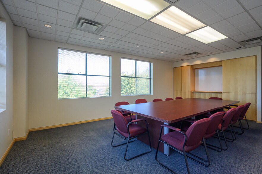 More Photos Of 1530 56th St, Delta Office For Lease