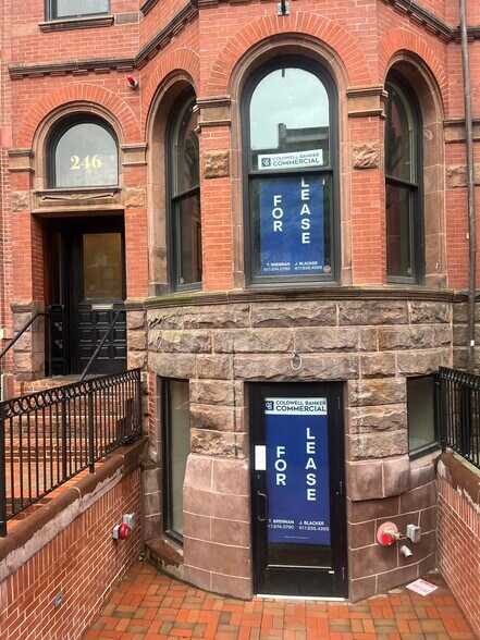 More Photos Of 246 Newbury St, Boston Apartments For Lease