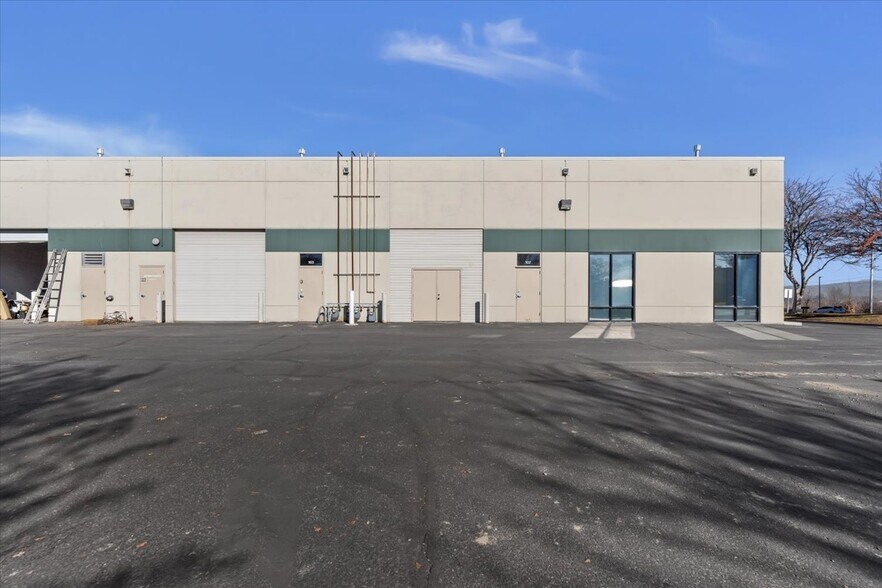 More Photos Of 1311 E Franklin Rd, Meridian Warehouse For Lease