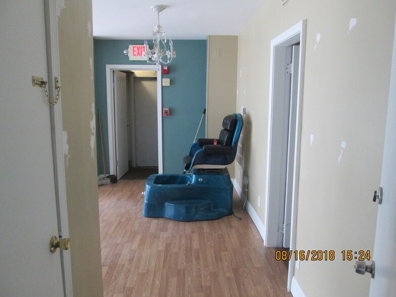 More Photos Of 642 East Ave, Warwick Storefront Retail Office For Sale