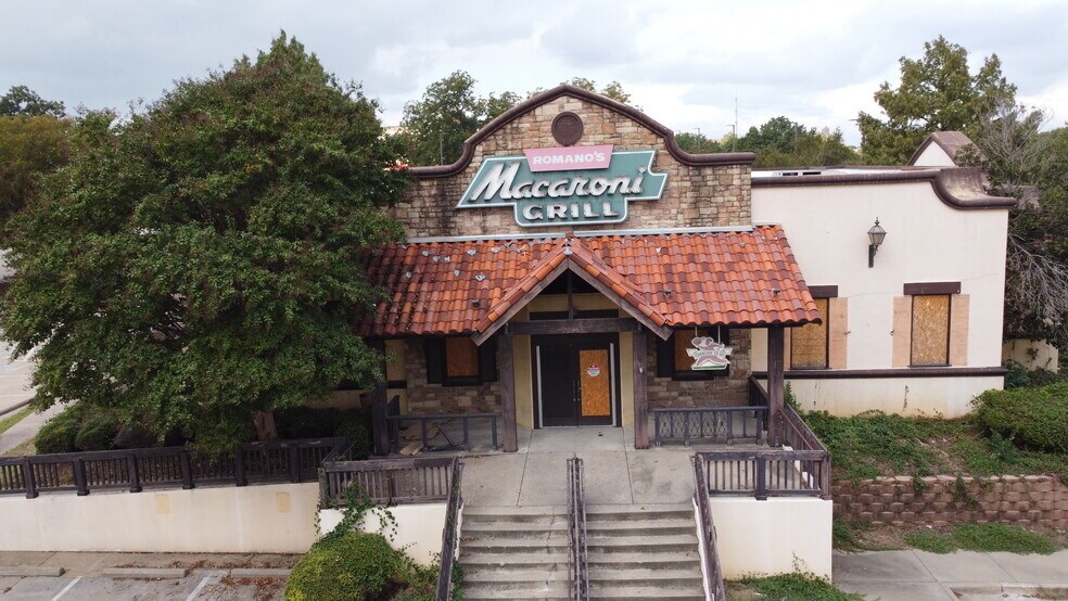 More Photos Of 7205 N Central Expy, Plano Restaurant For Lease