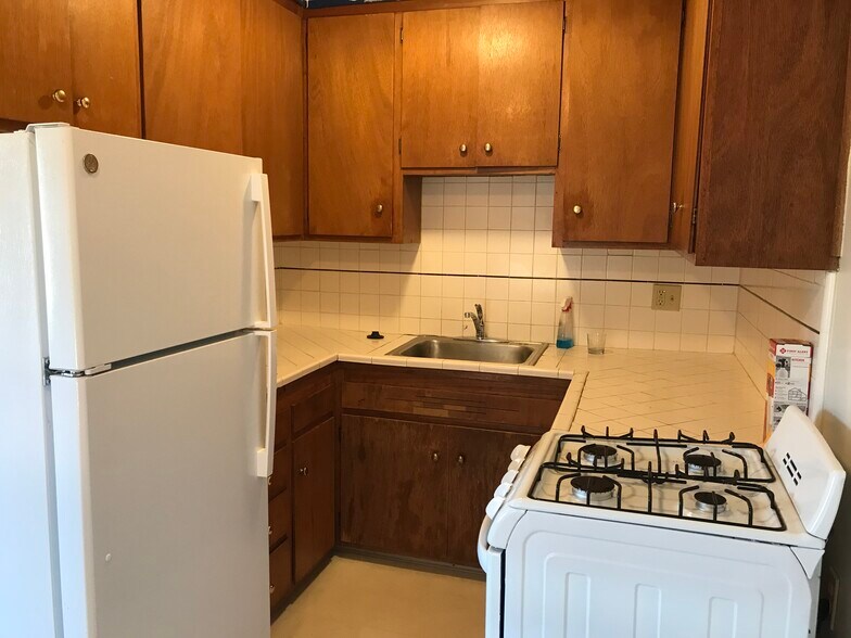 More Photos Of 6663 Foothill Blvd, Oakland Apartments For Sale