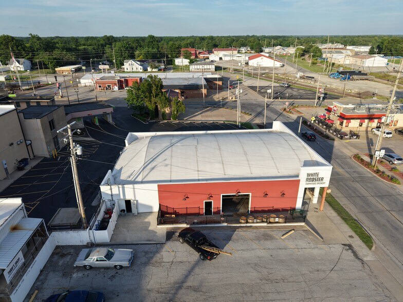 More Photos Of 113 W Jackson St, Sparta Freestanding For Sale