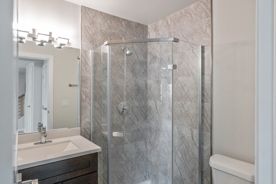 More Photos Of 8905 Tronewood Dr, Austin Apartments For Sale