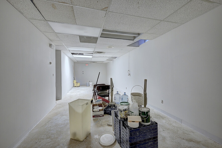 More Photos Of 557 Broad St, Bloomfield Medical For Sale