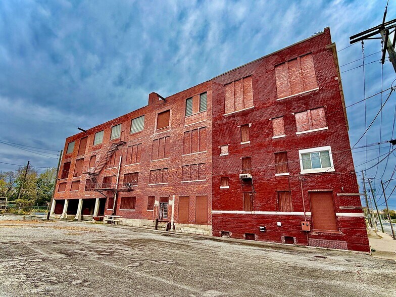 More Photos Of 123 E Wayne St, Lima Warehouse For Sale