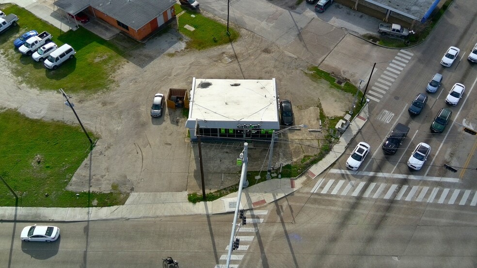 More Photos Of 4302 Highway 3, Dickinson Freestanding For Sale