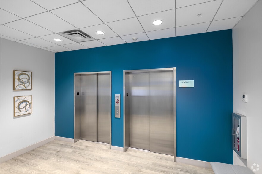 More Photos Of 3683 S Miami Ave, Miami Medical For Lease