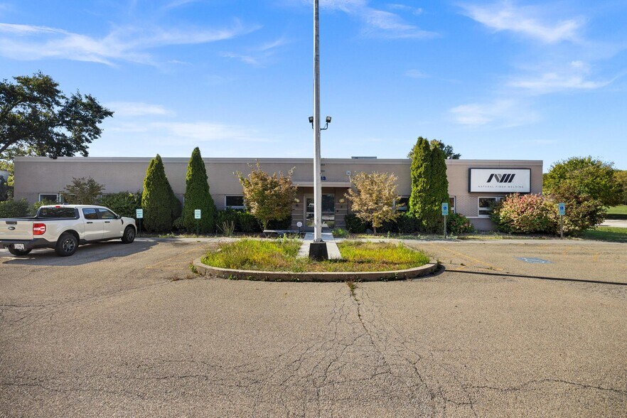 More Photos Of 6533 N Galena Rd, Peoria Manufacturing For Lease