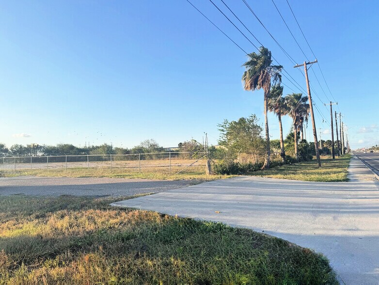 Primary Photo Of 6161 Ayers St, Corpus Christi Land For Sale