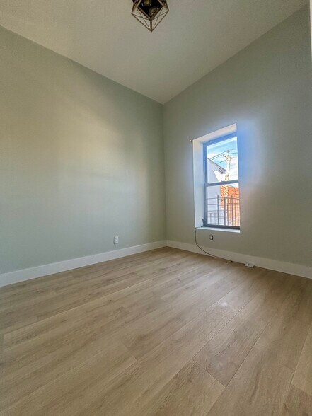 More Photos Of 2850 W 17th St, Brooklyn Apartments For Sale