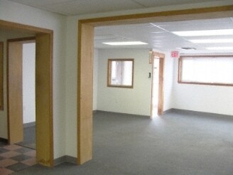 More Photos Of 3429-3441 Filbert St, Wayne Service For Lease