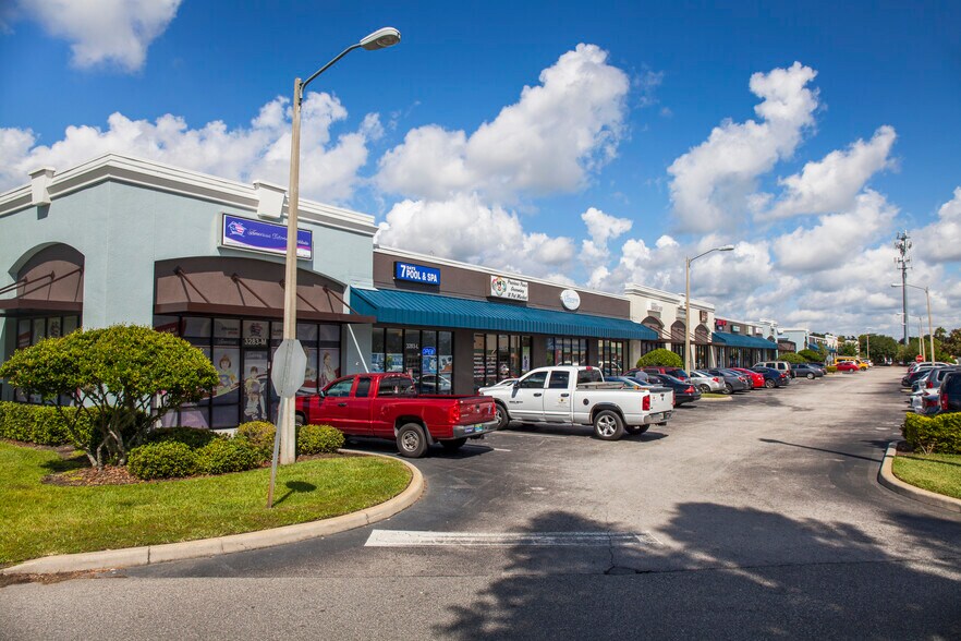 More Photos Of 2907-2959 Vineland Rd, Kissimmee Unknown For Lease